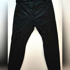 Simply Vera Stretchy Faux Leather Legging Pants